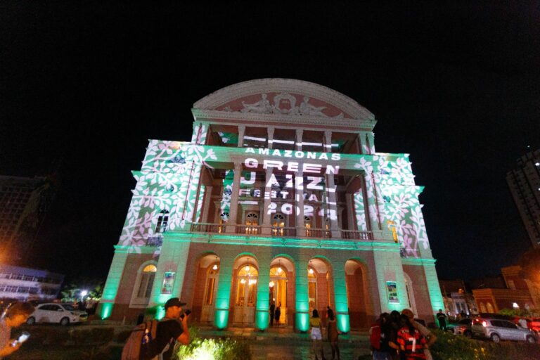Festival internacional de jazz transforma Manaus em palco de grandes nomes da música brasileira e mundial