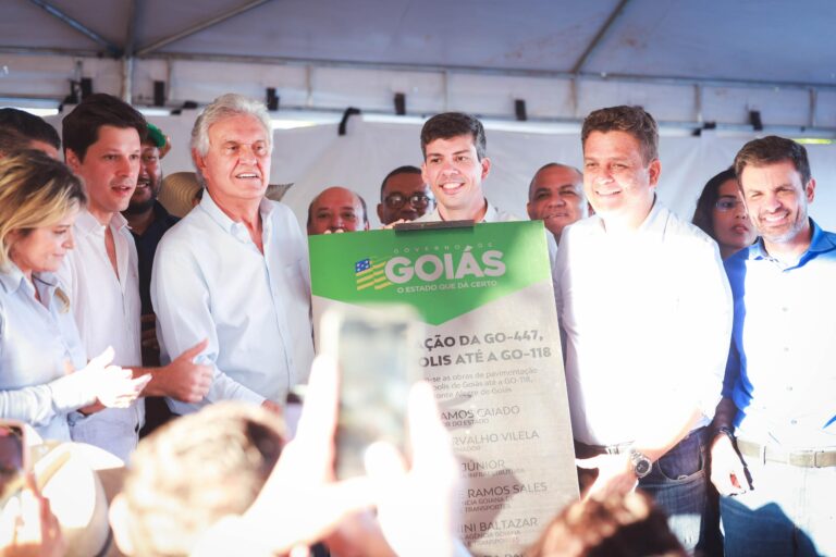 Entregue pavimentação da GO-447 entre Divinópolis e GO-118