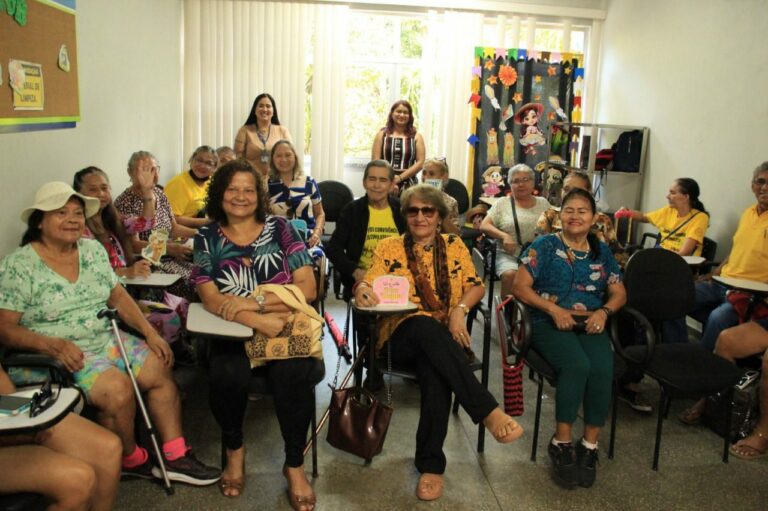 Sessão de fotos incentiva autoestima de idosos do Ceci Aparecida