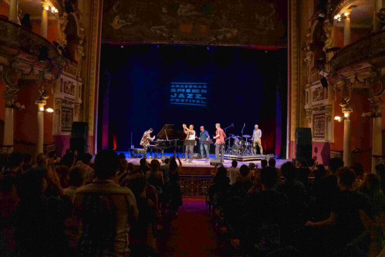 Noite de encontros e ritmos marca segunda apresentação do Green Jazz no Teatro Amazonas