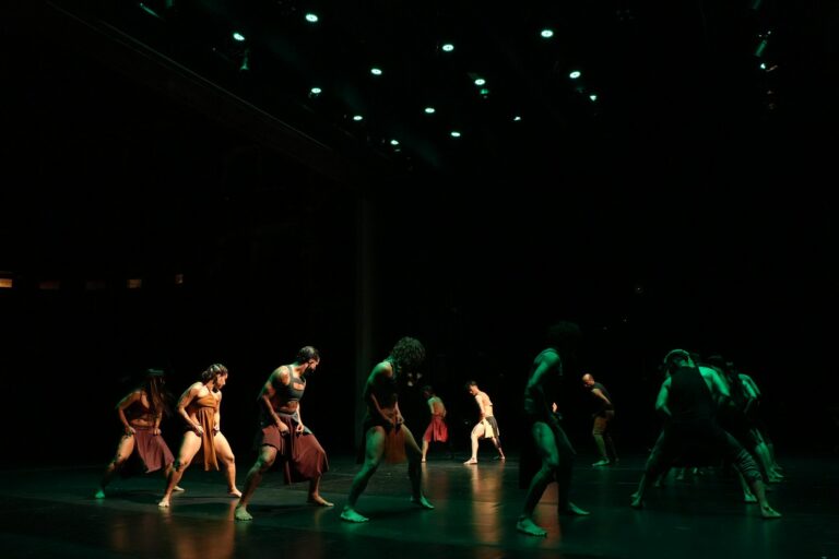 Corpo de Dança do Amazonas une arte e resistência dos povos originários no palco do Teatro Amazonas