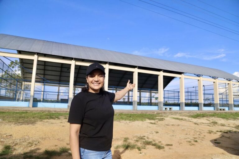 Em Cruzeiro do Sul, governadora em exercício Mailza visita quadra esportiva no Ramal 3 e reforça importância do incentivo ao esporte no Acre