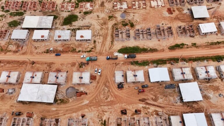 Com obras em curso e novas parcerias, Acre projeta entrega de mais de 2,2 mil unidades habitacionais até 2026