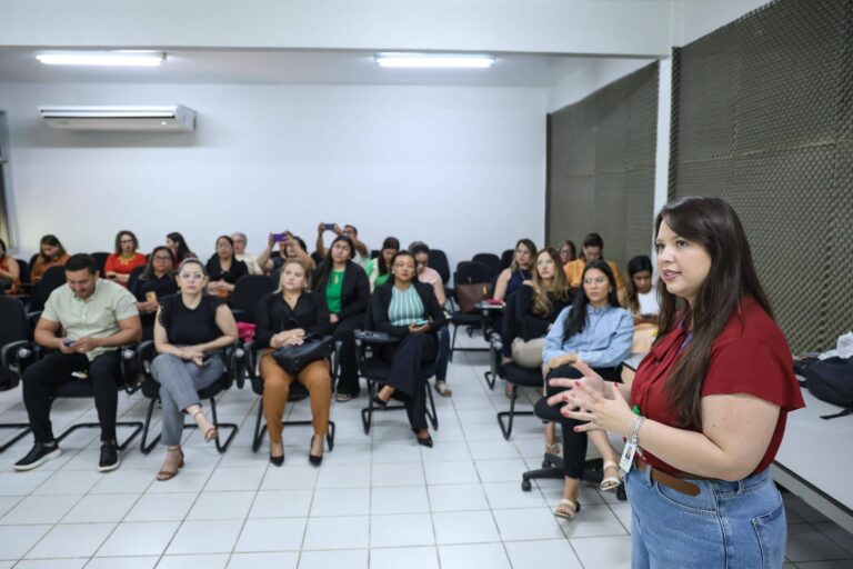 Técnicos e gestores do Acre concluem curso para melhorar o atendimento no SUS 