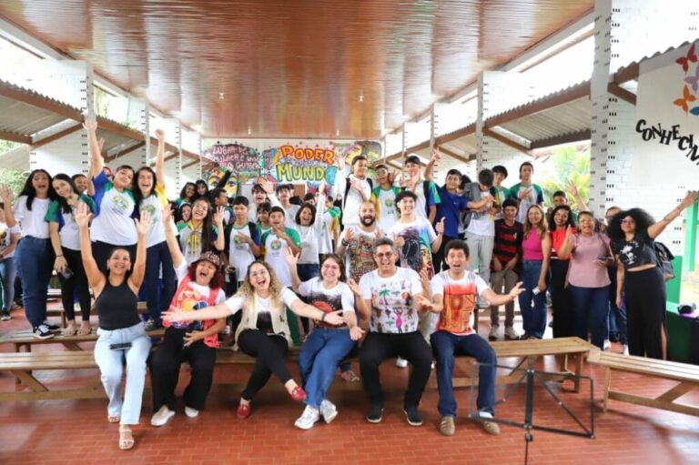 Projeto literário desperta gosto pela leitura na Escola Elozira dos Santos Thomé