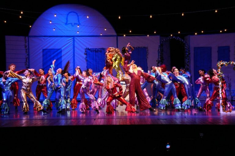 Teatro Amazonas recebe espetáculo do Corpo de Dança da Liga com adaptação de “Mamma Mia!”
