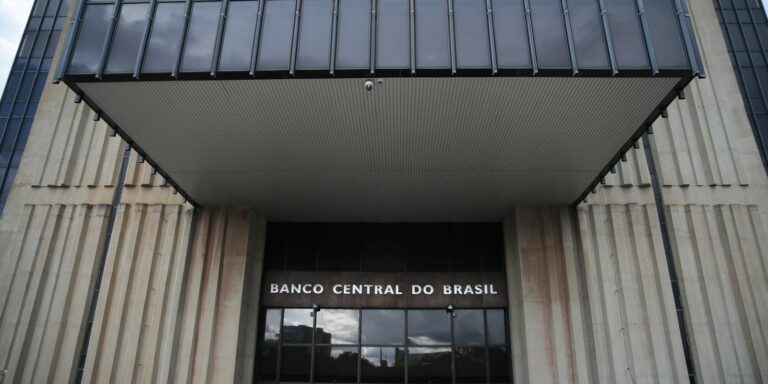 Copom inicia reunião nesta terça para definir taxa básica de juros