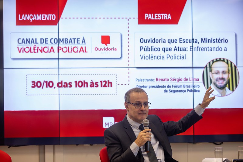 54890676836 95b498df3b c