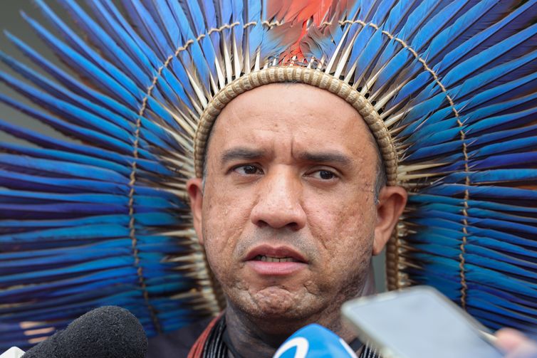 Fabio Rodrigues-Pozzebom/ Agência Brasil Brasília (DF) 07/04/2025 O Acampamento Terra Livre (ATL), a maior Assembleia dos Povos e Organizações Indígenas do Brasil, acontece em Brasília. O coordenador executivo APIB, Dinamam Tuxá, fala com a imprensa Foto: Fabio Rodrigues-Pozzebom/ Agência Brasil