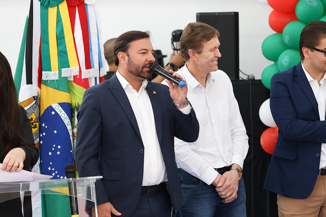 Inauguração da Quadra Poliesportiva da EEB Governador Heriberto Hulse