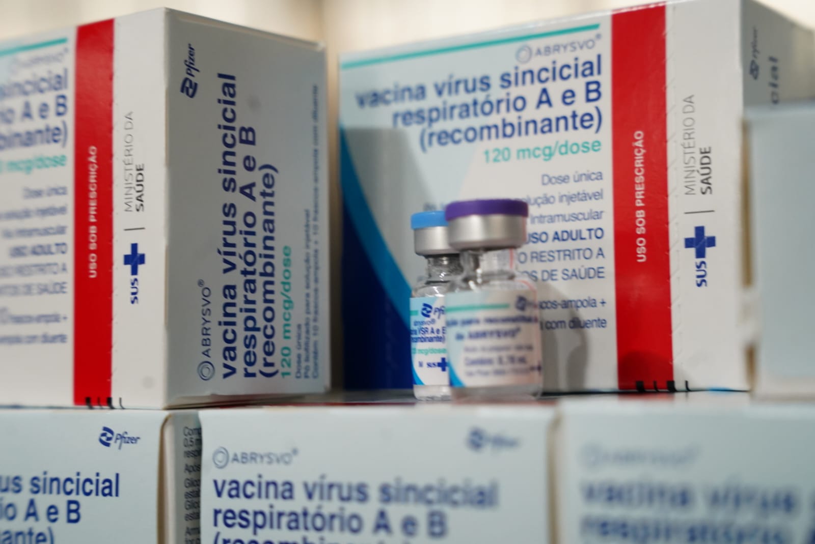 Governo de Goiás amplia campanha de vacinação contra bronquiolite em gestantes