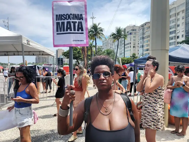 Rio de Janeiro (RJ), 07/12/2025 - Evelyn Lucy Alves da Luz vitima de tentativa de feminicídio 071225
Ato para denunciar o feminicídio e todas as formas de violência contra mulheres.
Foto: Cristina Indio do Brasil/Agência Brasil