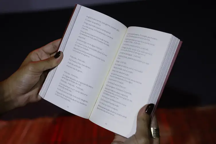 Fernando Frazão/Agência Brasil Rio de Janeiro (RJ), 02/12/2025 – Lançamento do livro Axé-Amém: Encruzilhadas da Fé Negra no Brasil. Foto: Fernando Frazão/Agência Brasil