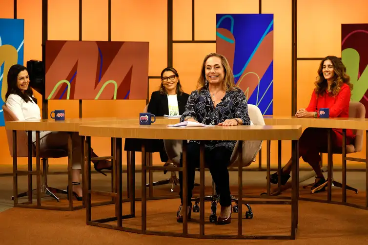 Tânia Rêgo/Agência Brasil Rio de Janeiro (RJ), 03/03/2026 - A primeira dama Janja Lula da Silva participa do programa Sem Censura, da TV Brasil, com a apresentadora Cissa Guimarães. Foto: Tânia Rêgo/Agência Brasil