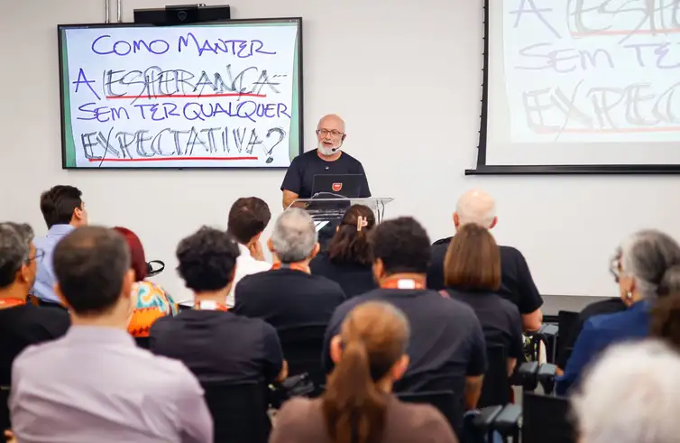 19/05/2026 - Silvio Meira: “a gente precisa desaprender”
Um dos fundadores de polo tecnológico no Recife fala sobre impactos da IA. Foto: CIn-UFPE/Divulgação