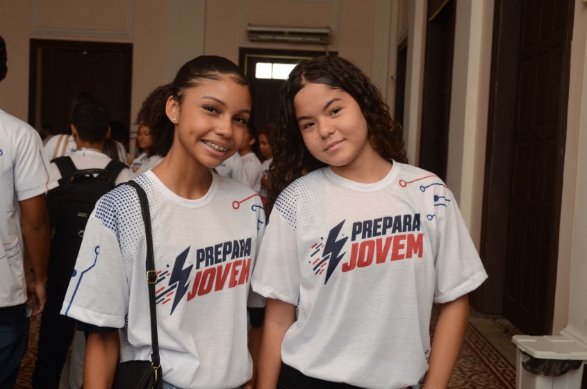 Mirian Vieira e Ana Priscila terão primeira experiência profissional. Foto: Beto Macário/ Secom Maceió