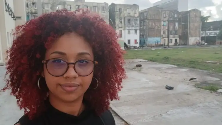 Eurídize Lima de Santana/ Arquivo pessoal 09/07/2026 - Segregação digital: inclusão digital no Brasil é feita pela metade. Eurídize Lima de Santana, 23 anos, moradora da comunidade do Pilar, no Recife Antigo, não conseguiu concluir a faculdade por não ter um computador em casa. Foto: Eurídize Lima de Santana/ Arquivo Pessoal