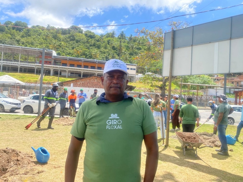 O pescador Pedro falou da importância dos espaços arborizados para o lazer.Foto: Tháchyna Lorena (estagiária)/Ascom Alurb