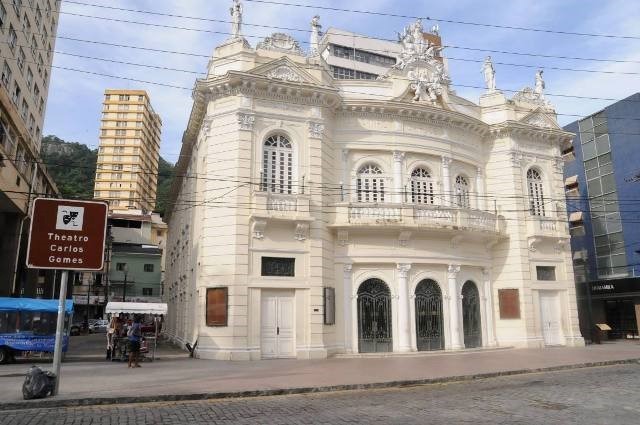 Governo do Estado inicia trabalho de elaboração do projeto de restauro e modernização do Teatro Carlos Gomes