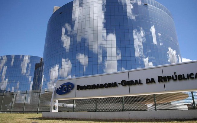 Conflito entre Lava Jato e PGR pode dar fim à operação