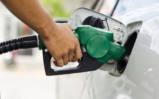 Em um ano, preço médio da gasolina caiu 11% no Brasil