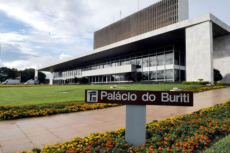 GDF Presente luta contra buraqueira em duas cidades