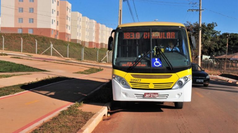 Nova linha de ônibus começa a circular em São Sebastião