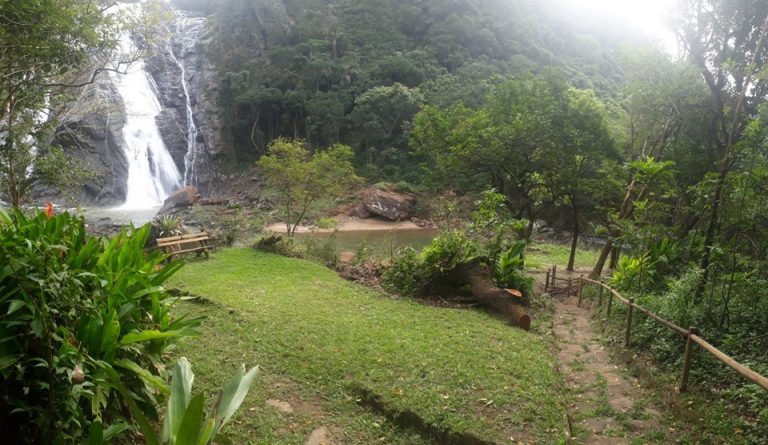Parque Estadual Cachoeira da Fumaça restaura trilhas danificadas