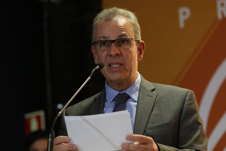 Ministro de Minas e Energia faz balanço durante evento internacional