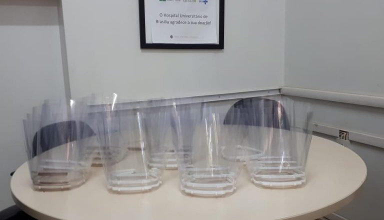 Caesb produz e doa máscaras para prevenir a Covid-19