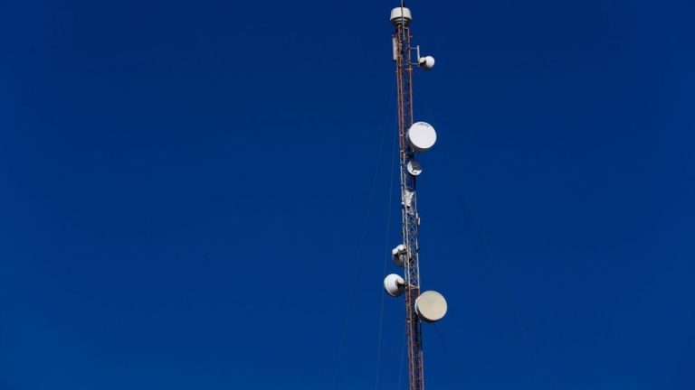 Sancionada a lei que regulamenta instalação de antenas de telefonia no DF