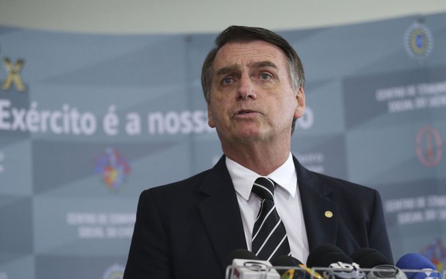 Advogada de Bolsonaro tenta recuperar contas derrubadas pelo Facebook