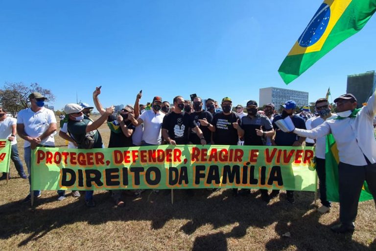 Ato pró armas em Brasília