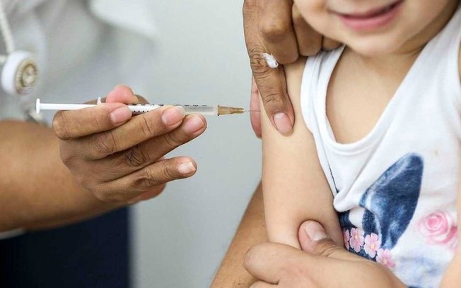 Vacina da Covid-19 testada no Brasil pode ser liberada apenas em junho de 2021