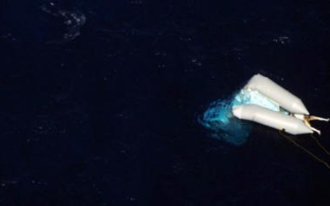 Corpo de uma pessoa está há 15 dias flutuando no mar Mediterrâneo