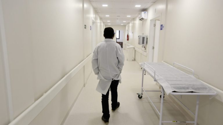 Servidores temporários garantem atendimento no hospital anexo ao HRC