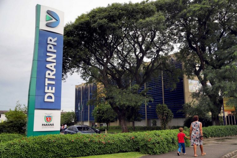 Detran retoma parte dos serviços presenciais