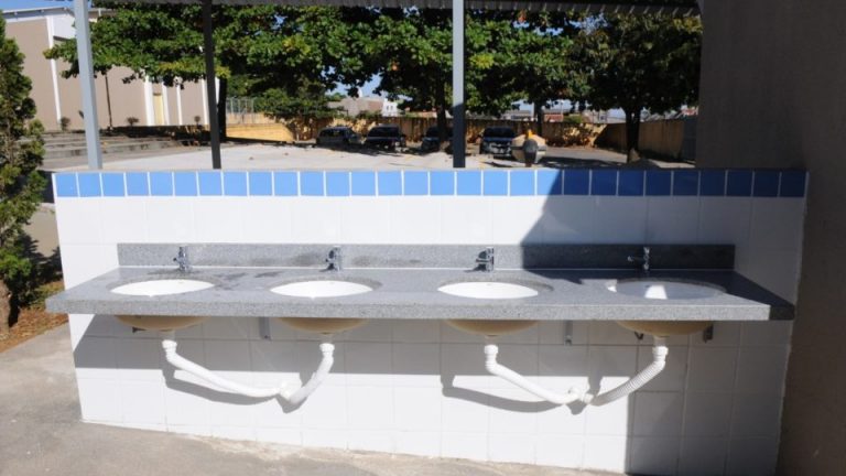 Novos lavatórios nas escolas do Recanto das Emas