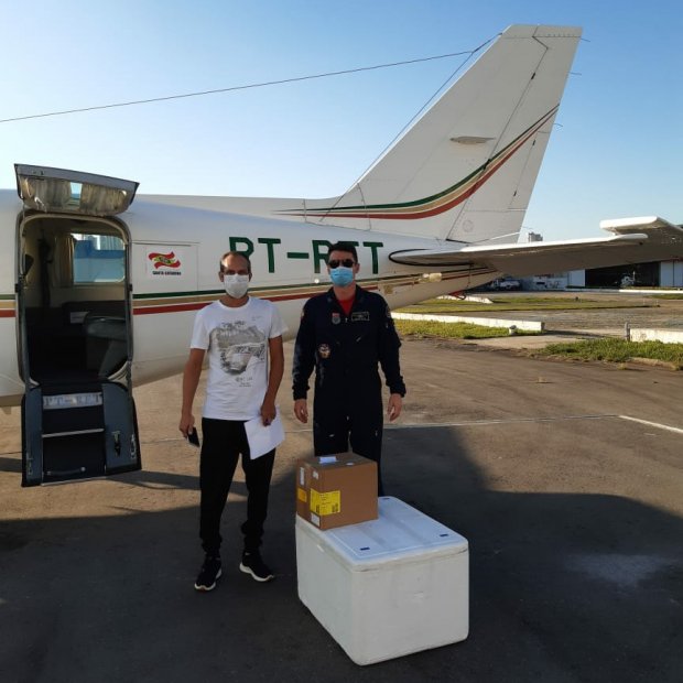 Coronavírus em SC: Batalhão de Operações Aéreas utiliza aeronave do Governo para transporte de medicamentos
