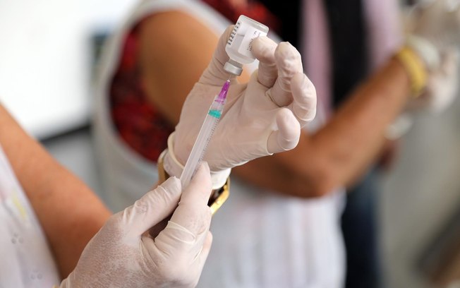 Reino Unido adquire 90 milhões de doses de vacina contra Covid-19