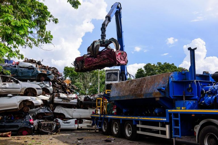 Detran-MT inicia reciclagem de mais de mil veículos em 13 municípios