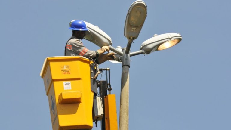 Três cidades recebem melhorias na rede de energia nesta terça (21)