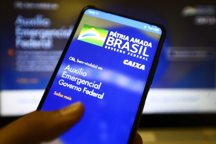 Caixa bloqueia contas da poupança social por suspeita de fraude