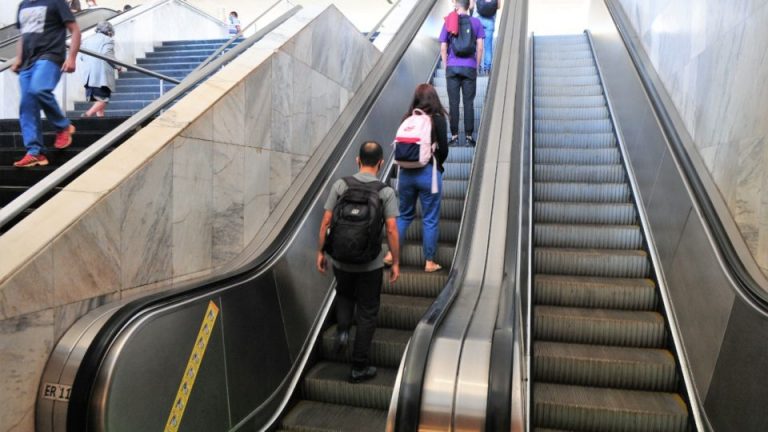 Escadas rolantes e elevadores da Rodoviária sob vigilância