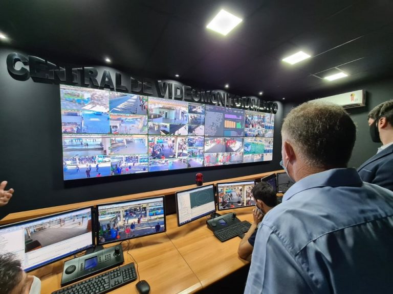 Governador inaugura nova central de videomonitoramento da Ceturb-ES