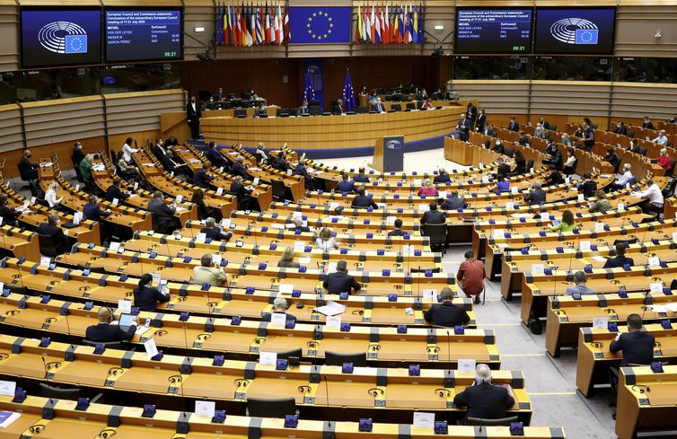 Parlamento da UE pressionará por ajustes em plano de recuperação
