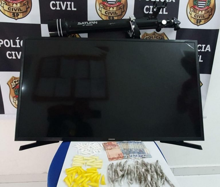 Polícia Civil identifica ponto de drogas, prende em flagrante traficante e ainda recupera objetos furtados em Peruíbe