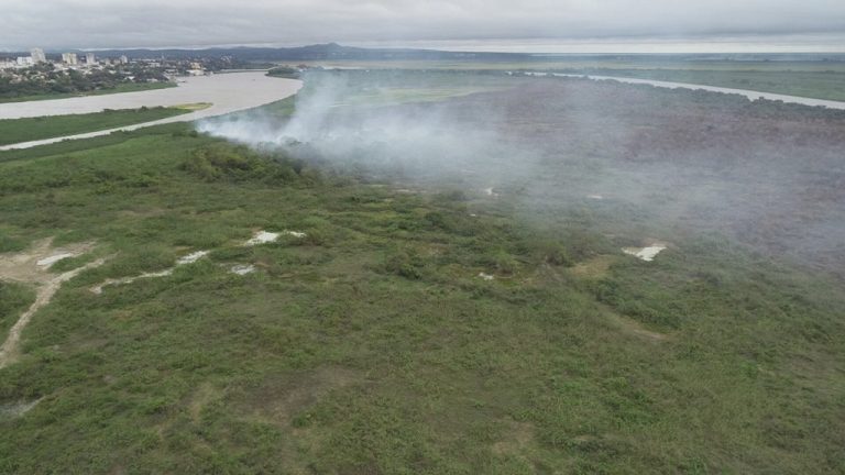 Corpo de Bombeiros do MS faz apelo à população para combater incêndios no Pantanal