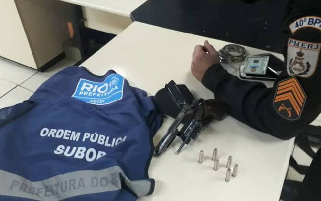 Homem é preso após ameaçar fiscal com arma de fogo no Rio