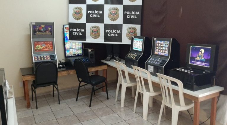Polícia Civil apreende dez máquinas de vídeo bingo e caça-níquel em Bauru